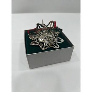 Metropolitan‎ Museum of Art New York 3D Sunburst Silverplated Ornament *Toning*